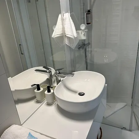 Wave & 8th Floor Sea View Sunny Haven Apartamento