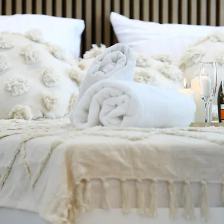 Wave & 8th Floor Sea View Sunny Haven Apartamento *