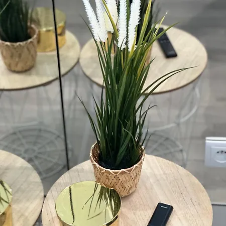 Wave & 8th Floor Sea View Sunny Haven