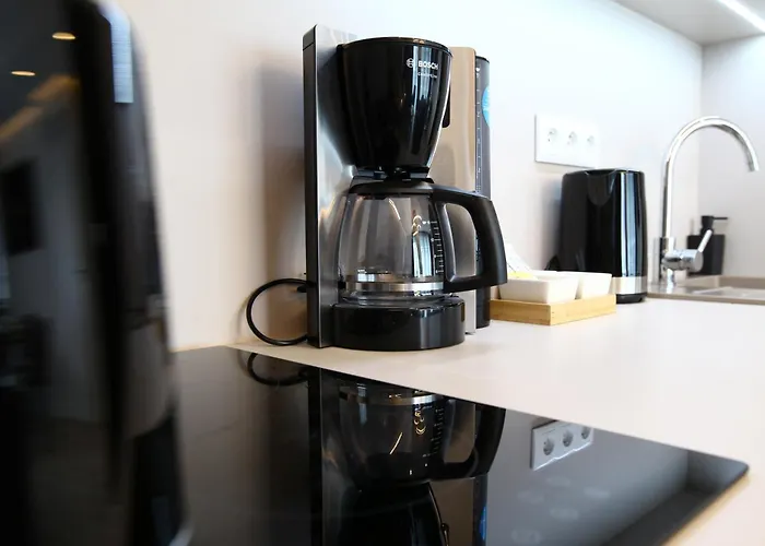 Wave & 8th Floor Sea View Sunny Haven *