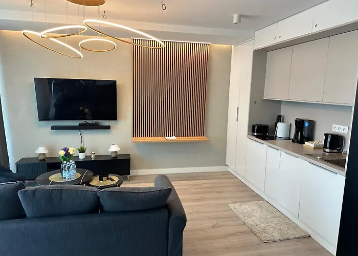 Wave & 8th Floor Sea View Sunny Haven Apartment