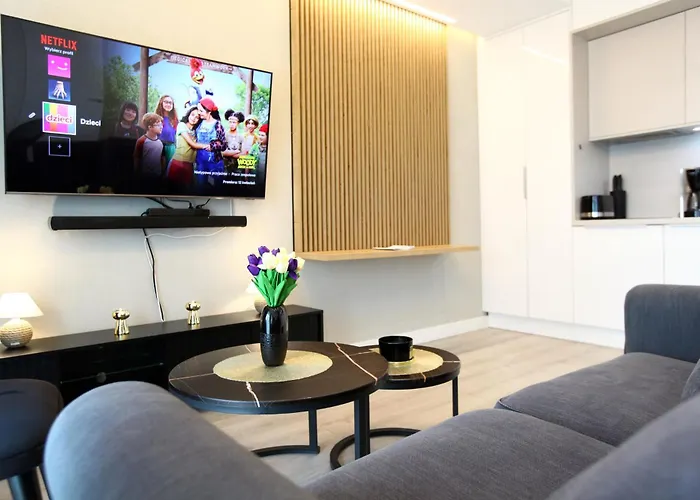 Wave & 8th Floor Sea View Sunny Haven Apartment