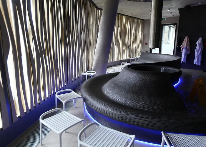 Wave & 8th Floor Sea View Sunny Haven Apartment